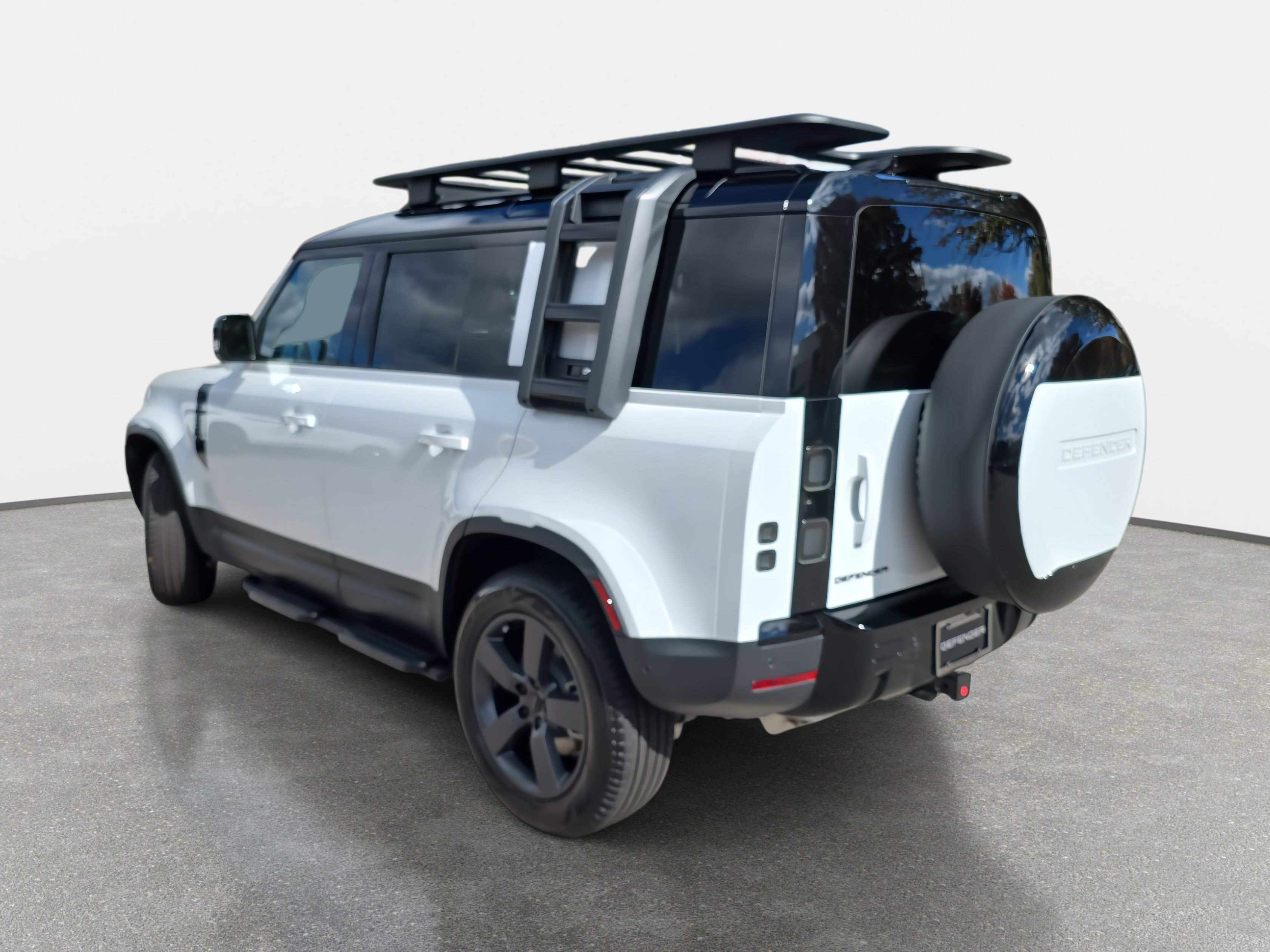 New 2026 Land Rover Defender 110 S image 7