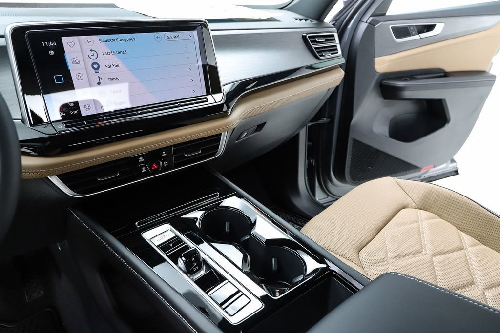 New 2026 Volkswagen Atlas Cross Sport SE image 23