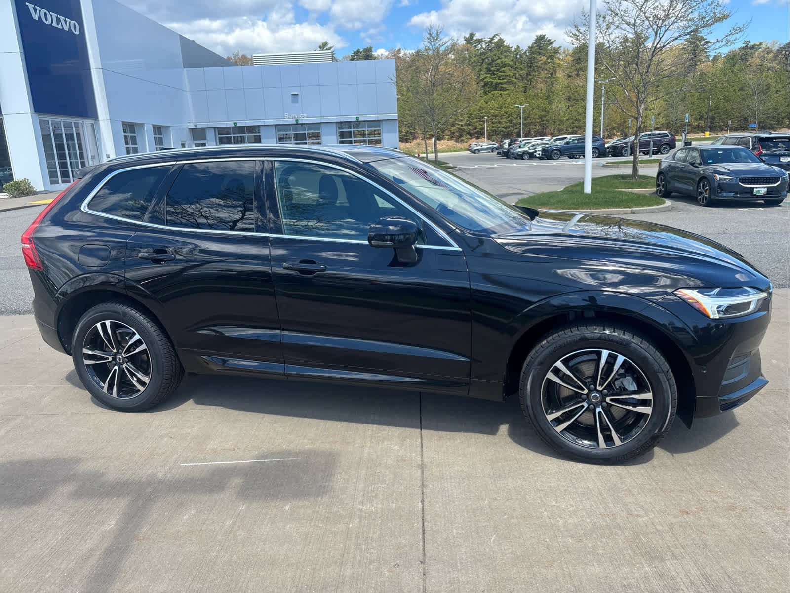 Used 2019 Volvo XC60 T6 Momentum w/ Multimedia Package AWD/4WD image 28
