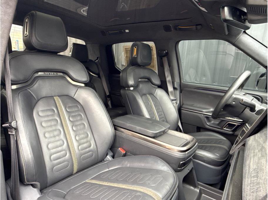 Used 2022 Rivian R1T Launch Edition image 22