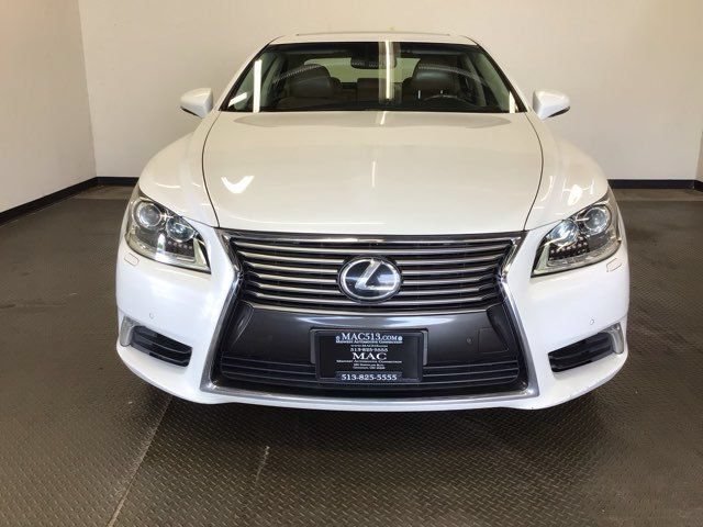 Used 2013 Lexus LS 460 w/ Comfort Pkg RWD image 2