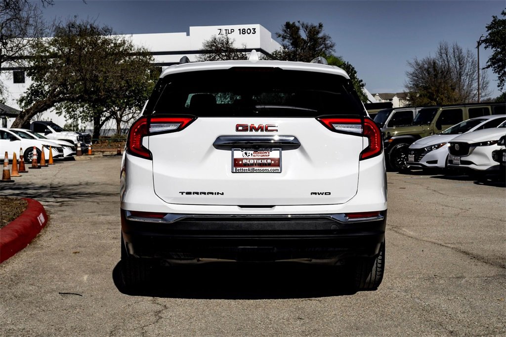 Used 2024 GMC Terrain SLT image 6