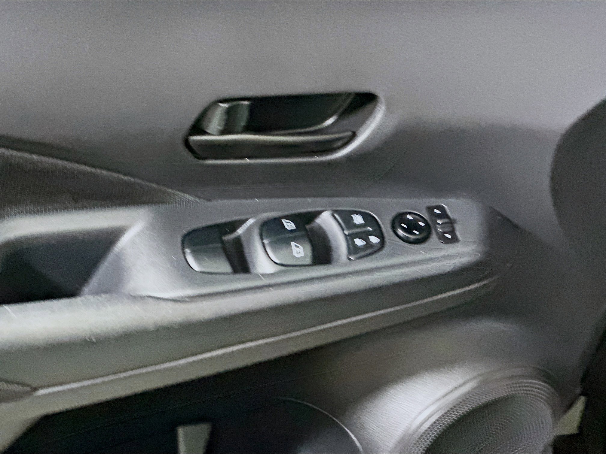 Used 2024 Nissan Kicks S image 16