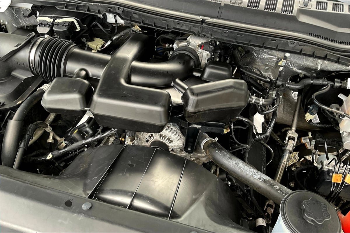 Used 2017 Ford F250 XL w/ Power Equipment Group AWD/4WD image 30