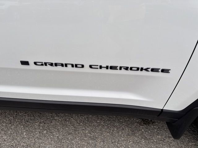 New 2025 Jeep Grand Cherokee Limited w/ Luxury Tech Group II AWD/4WD image 13