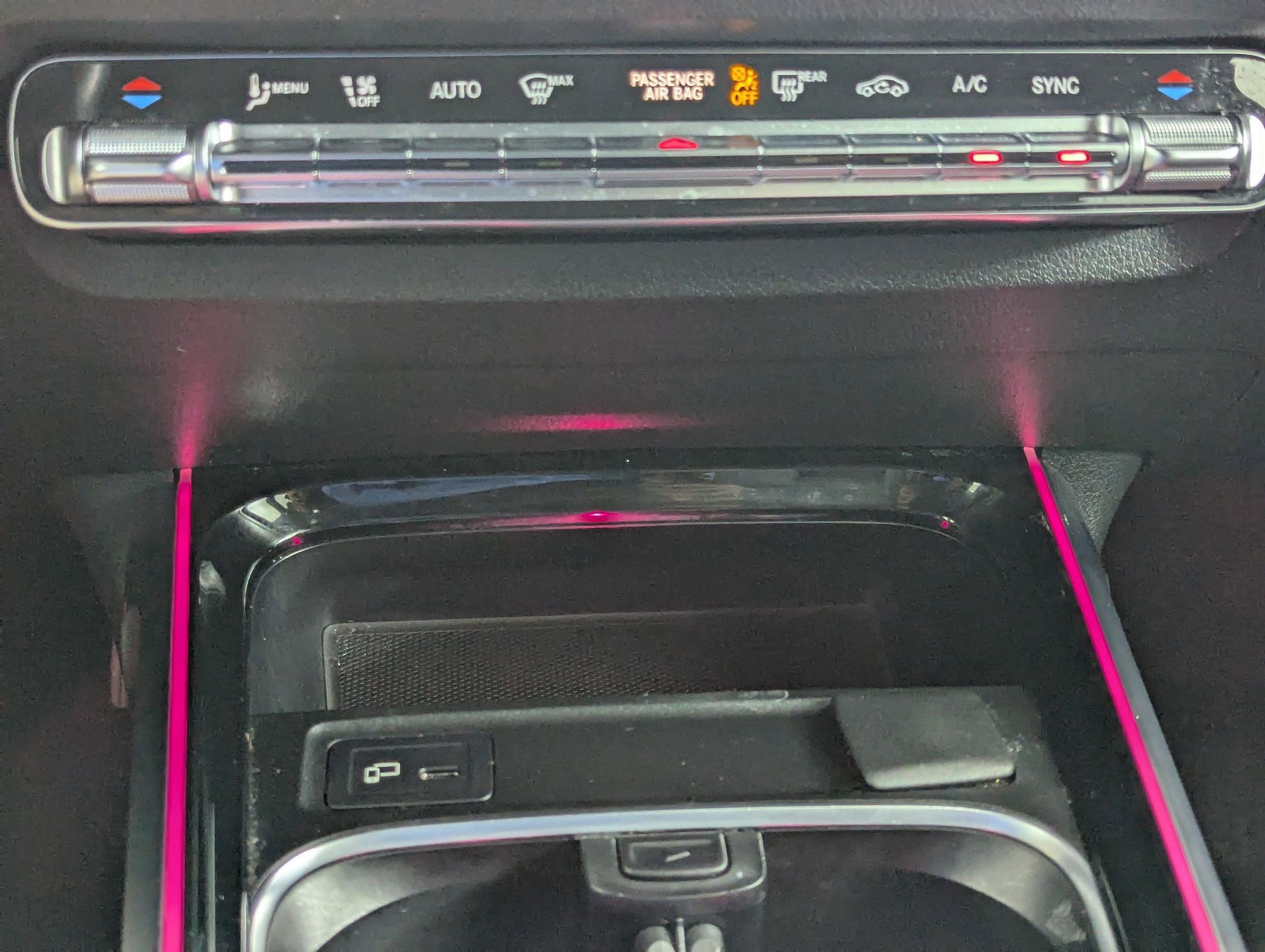 Used 2021 Mercedes-Benz GLB 250 4MATIC image 29