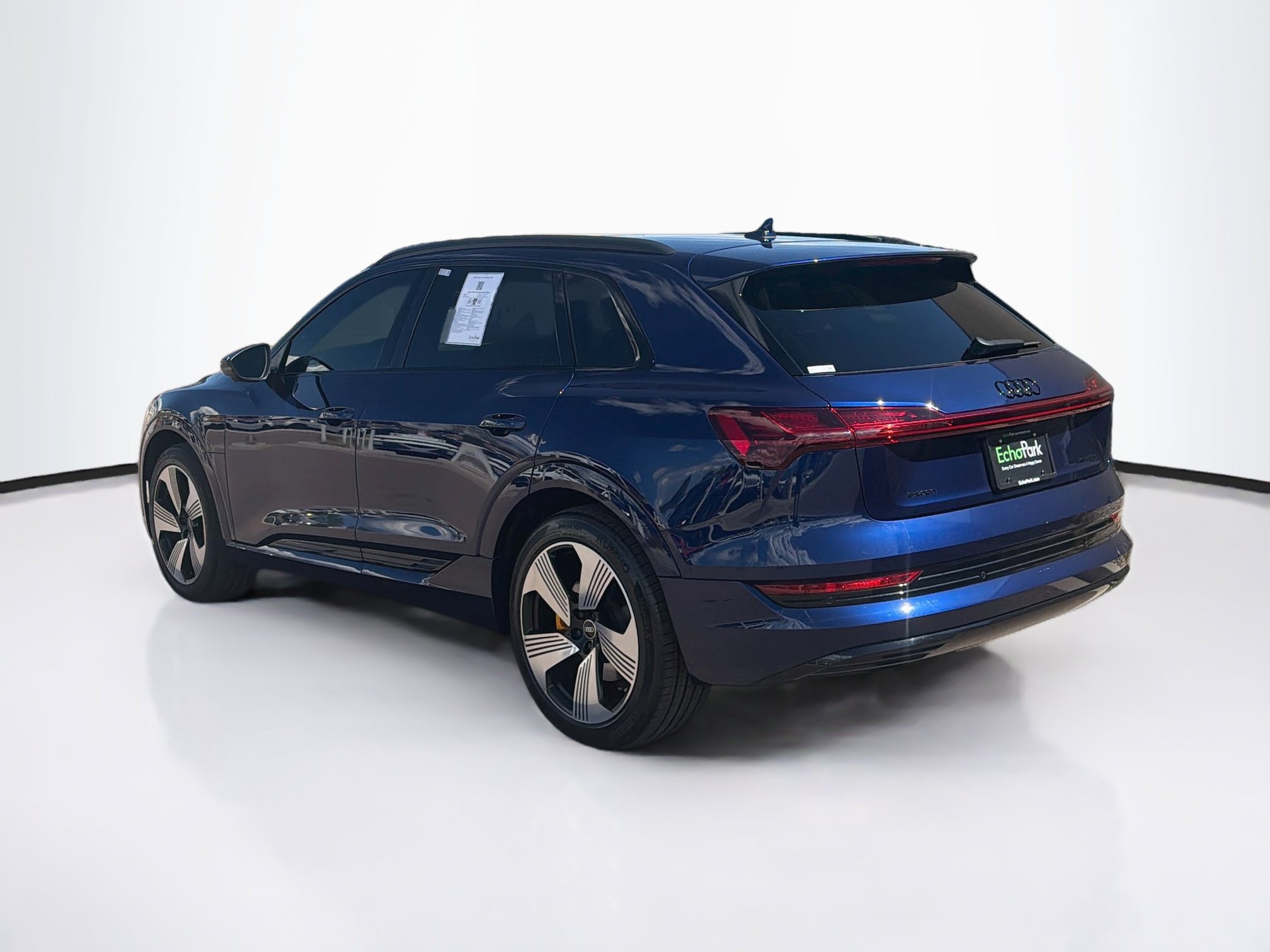 Used 2022 Audi e-tron Premium Plus AWD/4WD image 5