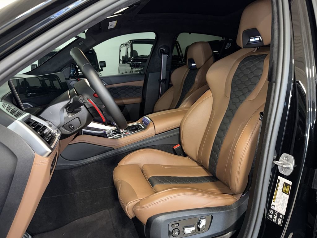 Used 2025 BMW X6 M Competition w/ Executive Package AWD/4WD image 13