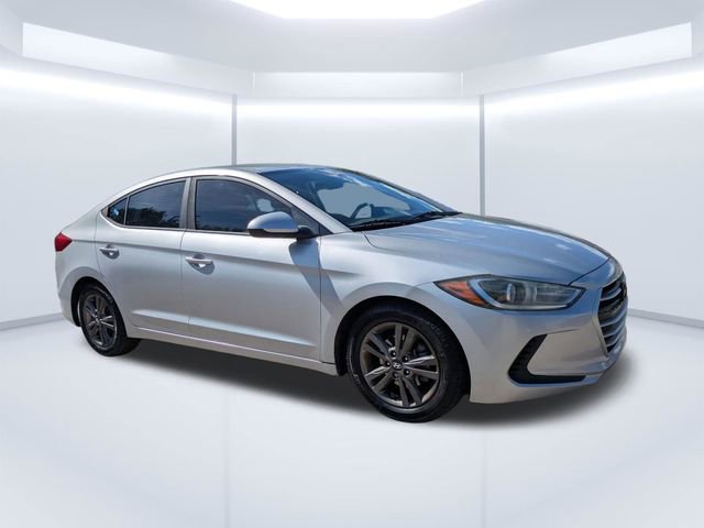 Used 2017 Hyundai Elantra SE image 2