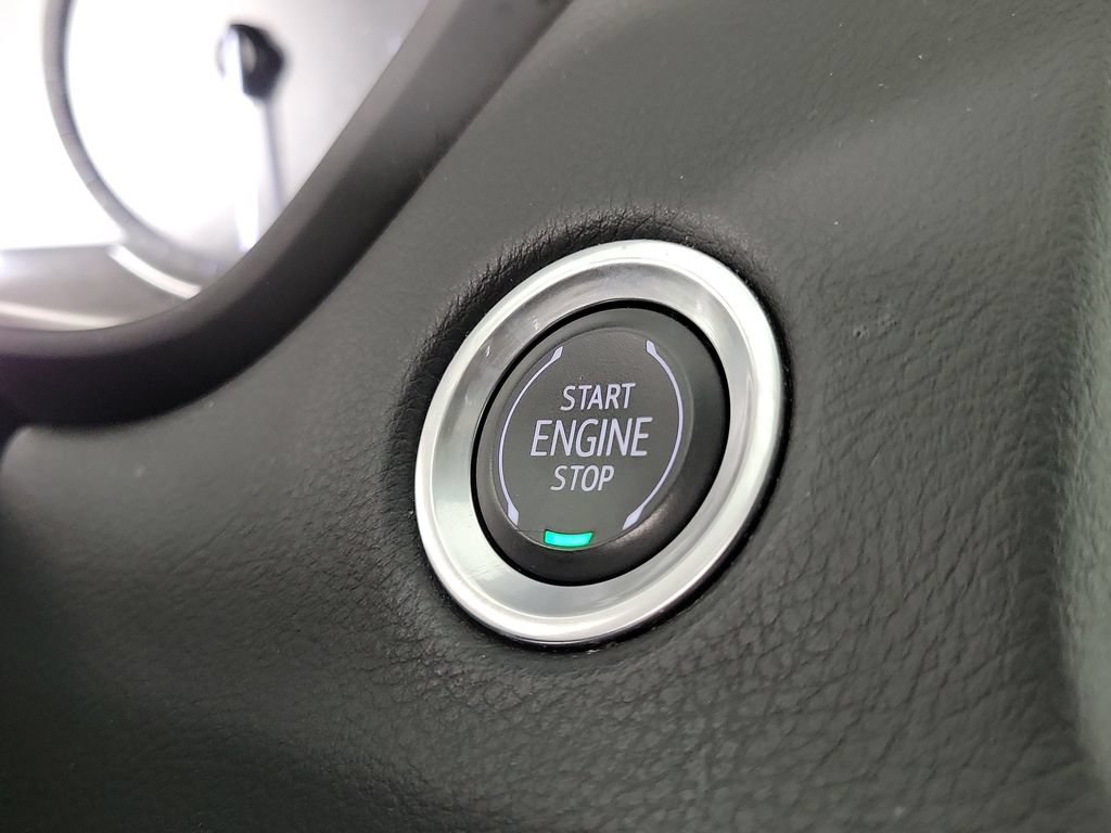 Used 2023 Cadillac XT4 Luxury FWD image 30