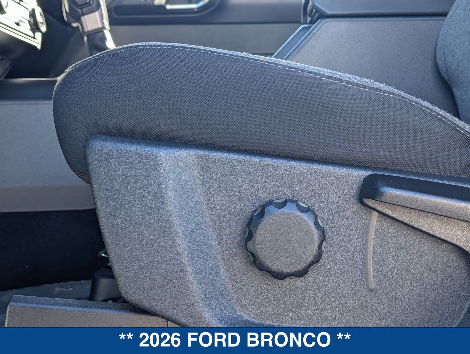 New 2026 Ford Bronco Badlands AWD/4WD image 47