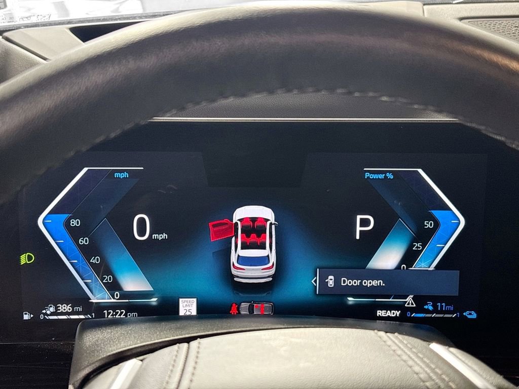 Used 2025 BMW X5 xDrive50e image 14