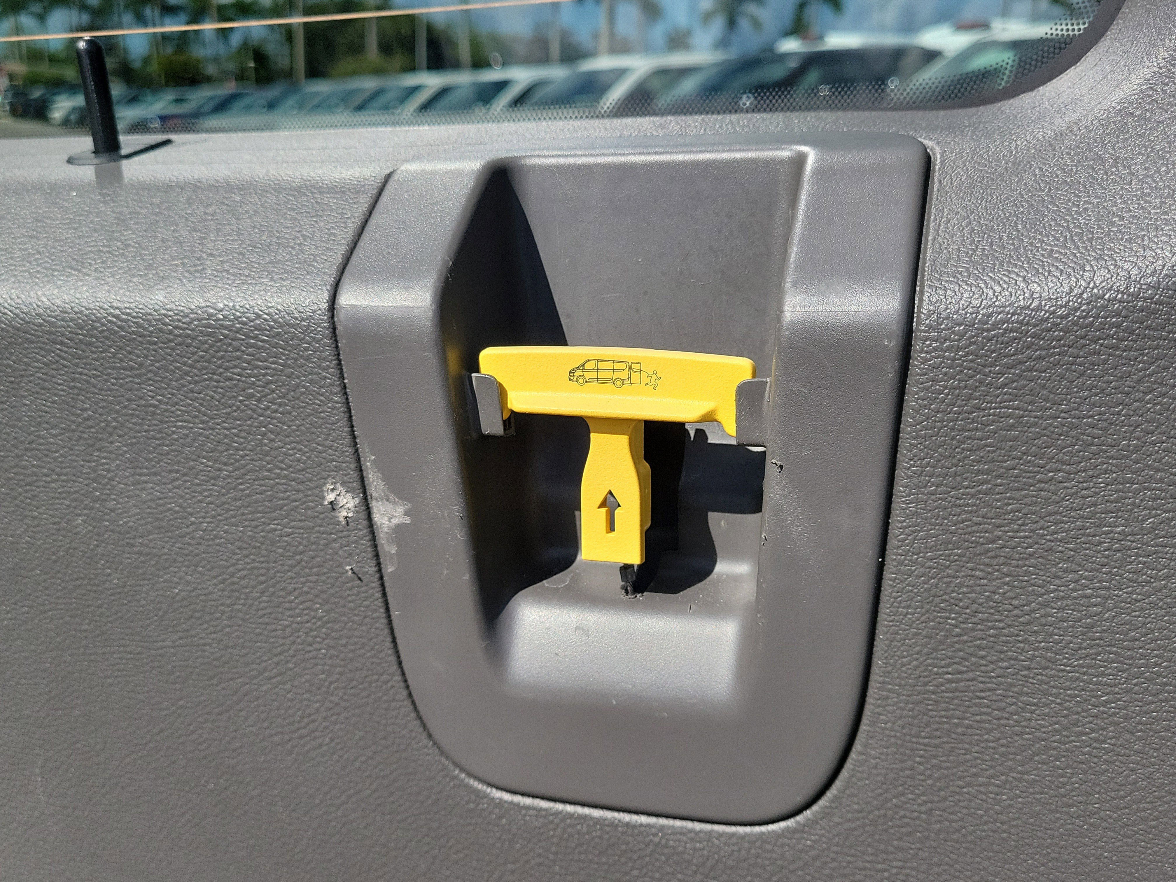 Used 2023 Ford Transit 350 XLT image 17