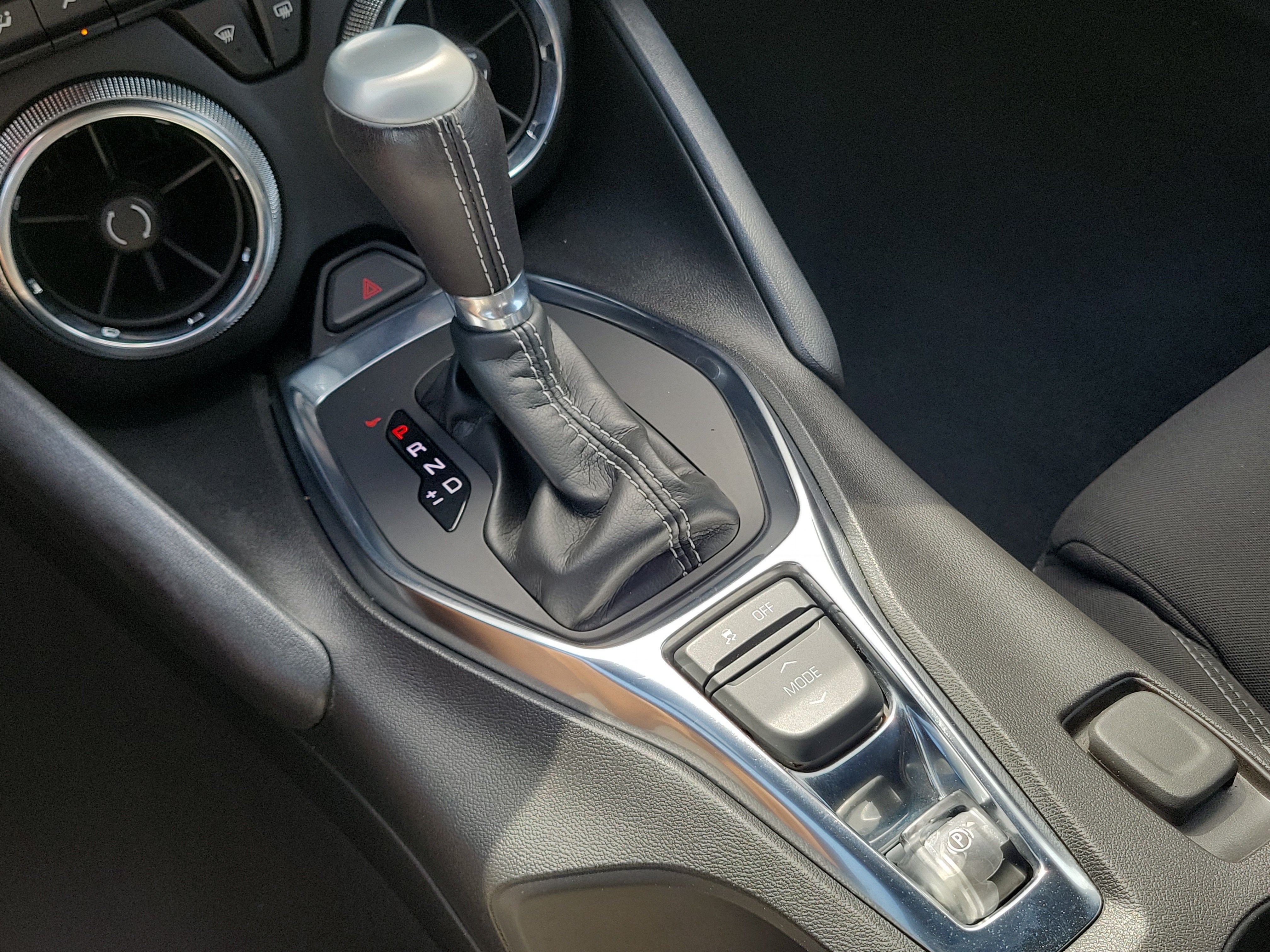 Used 2021 Chevrolet Camaro LT RWD image 25