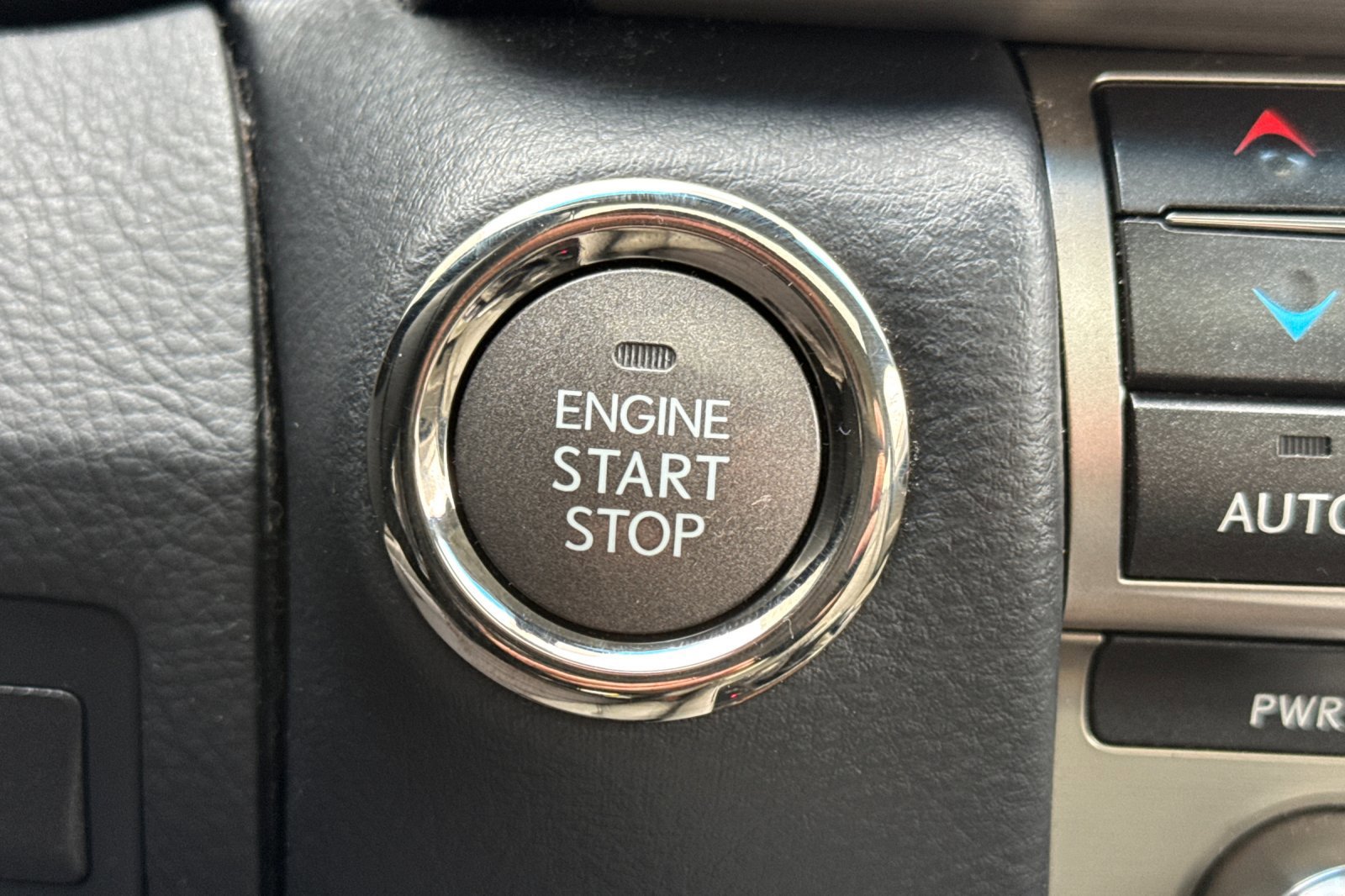 Used 2013 Lexus LS 460 w/ Comfort Pkg image 22