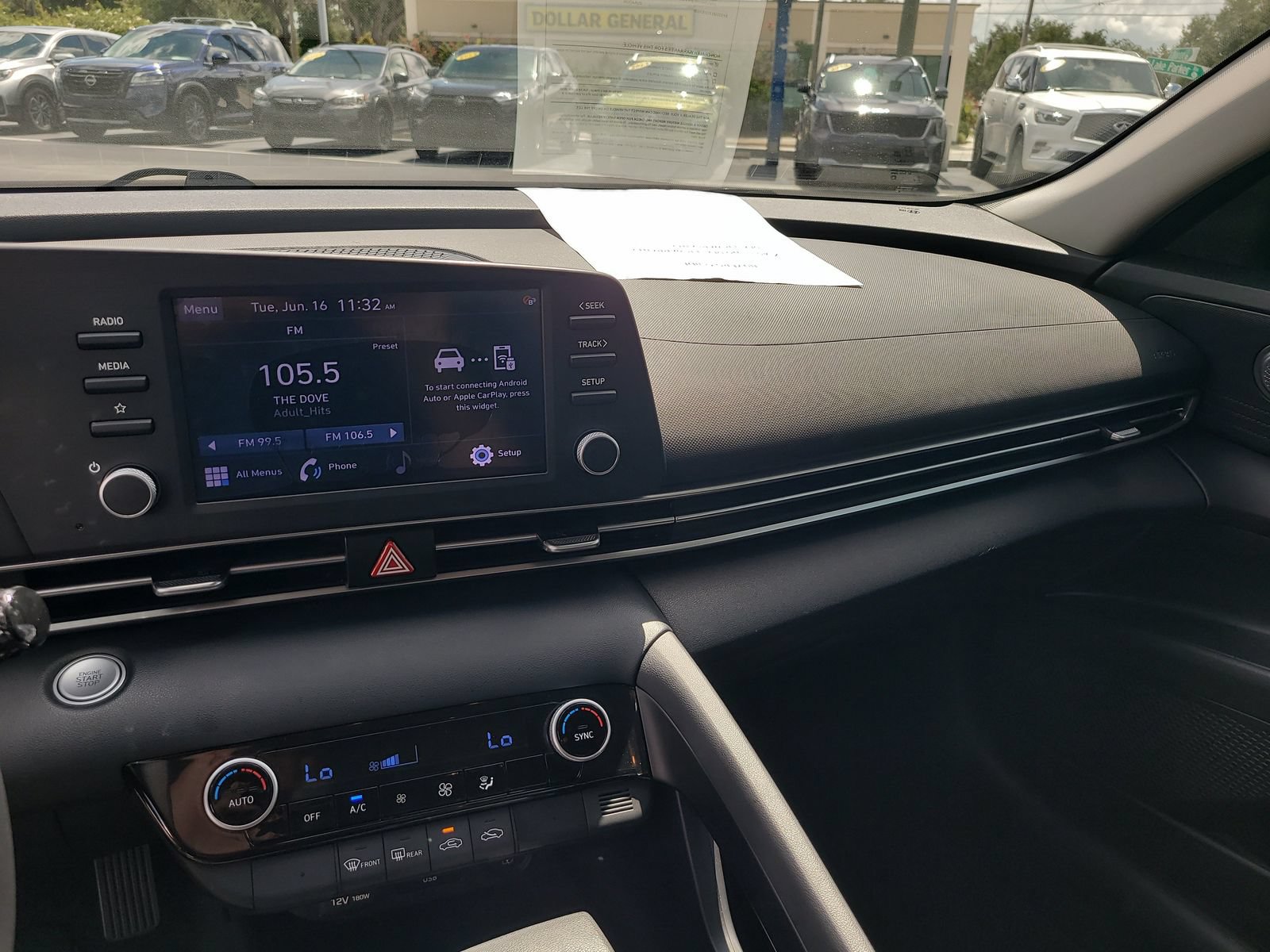 Used 2022 Hyundai Elantra SEL FWD image 17