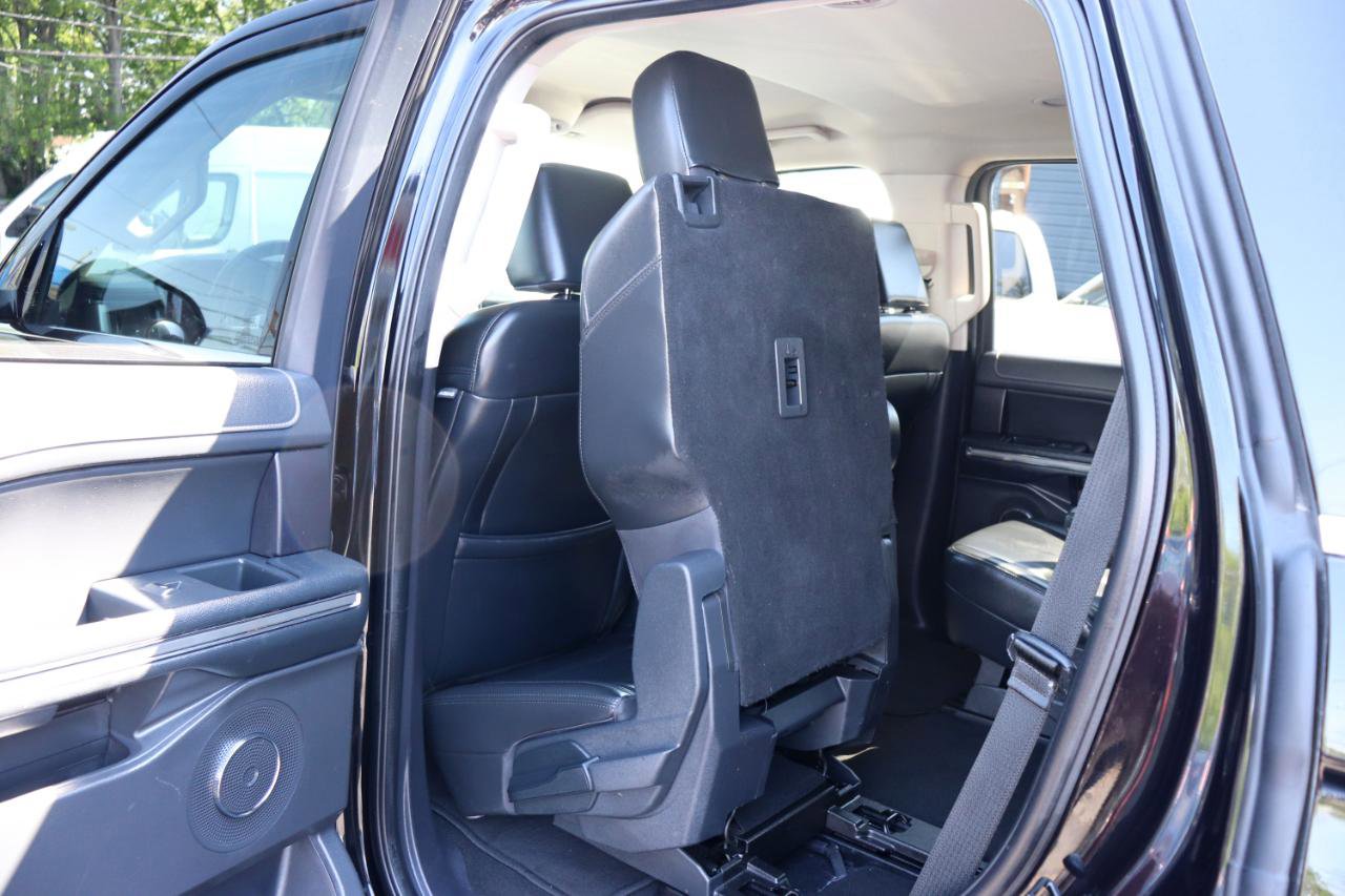 Used 2024 Ford Expedition XLT AWD/4WD image 26