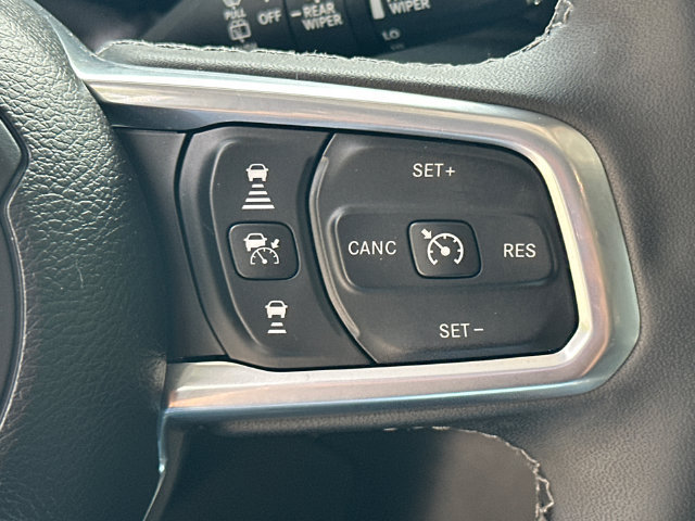 Used 2026 Jeep Wrangler Unlimited Sahara AWD/4WD image 28
