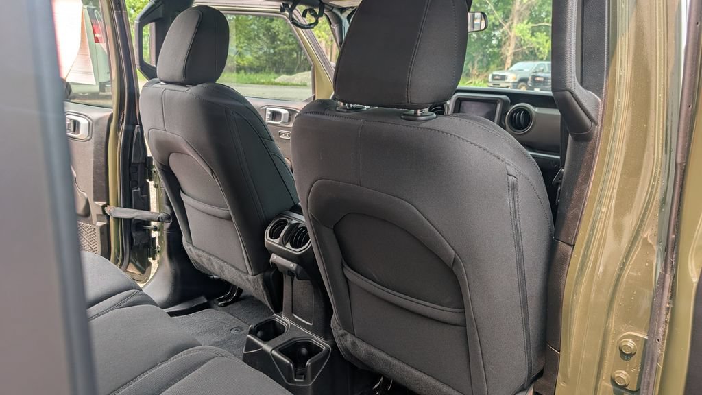 Used 2022 Jeep Wrangler Unlimited Sport AWD/4WD image 14