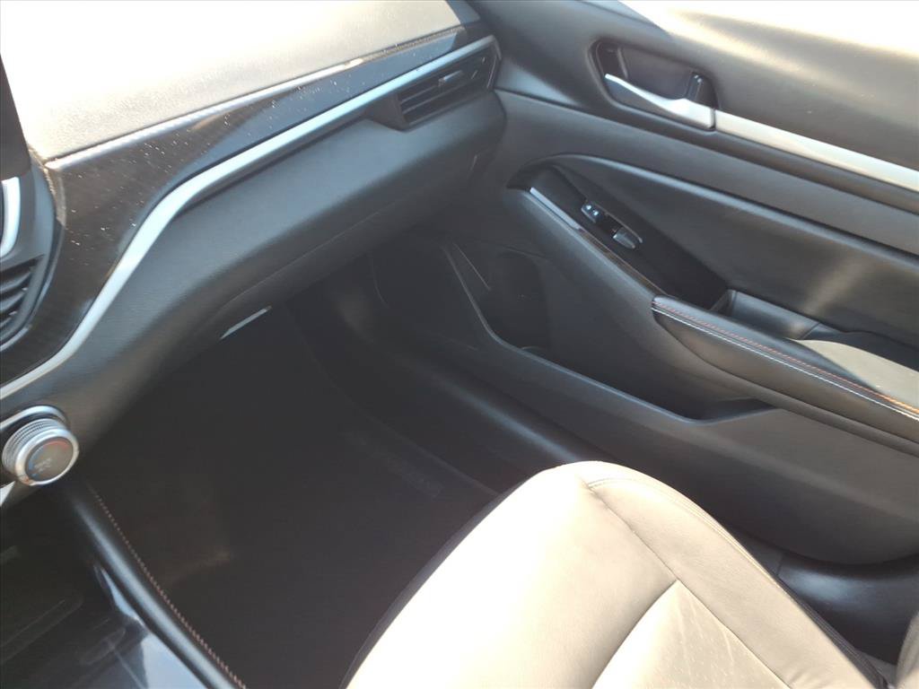 Used 2024 Nissan Altima 2.5 SR w/ SR Premium Package FWD image 33