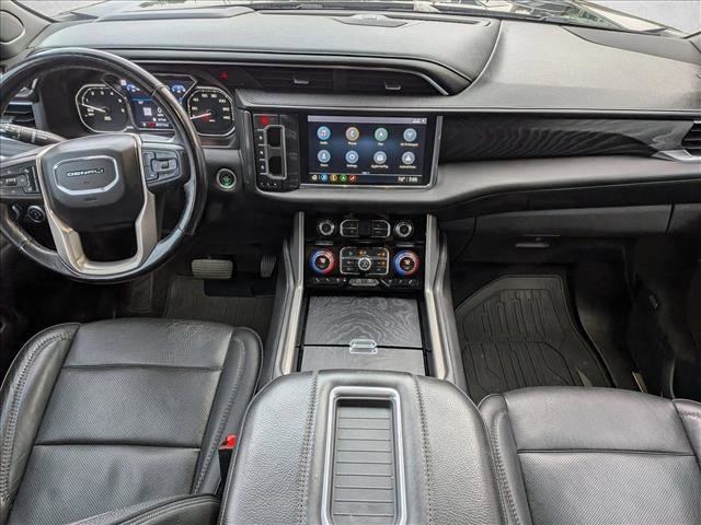 Used 2021 GMC Yukon XL Denali w/ Denali Premium Package image 15