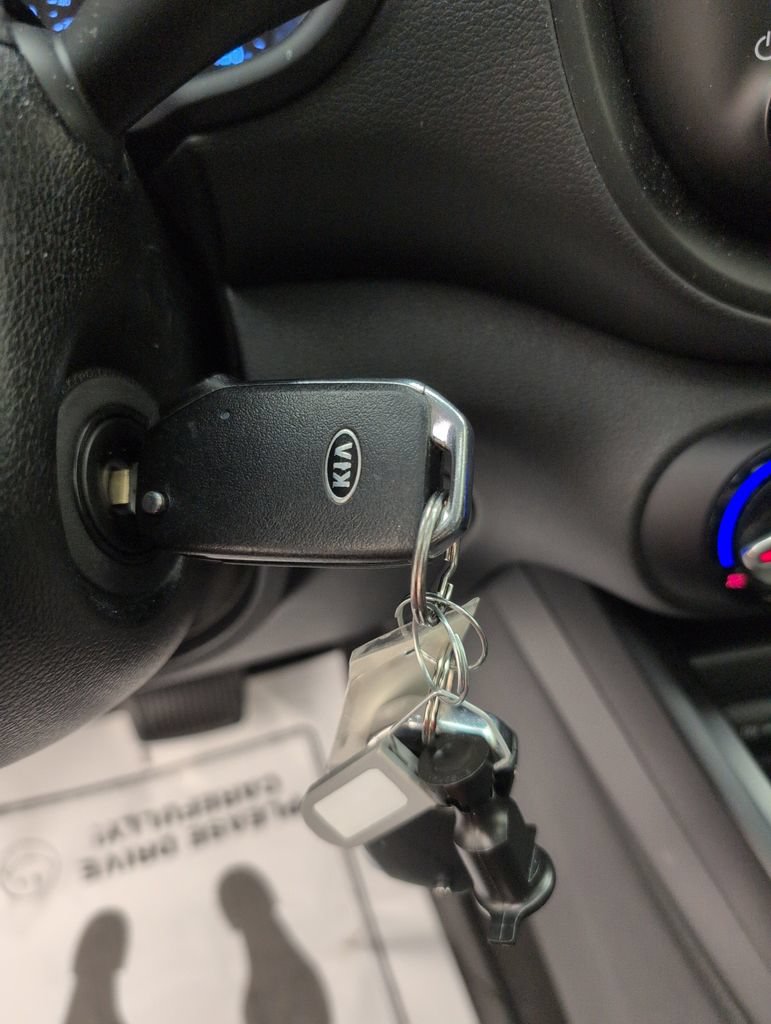 Used 2021 Kia Soul GT-Line FWD image 38