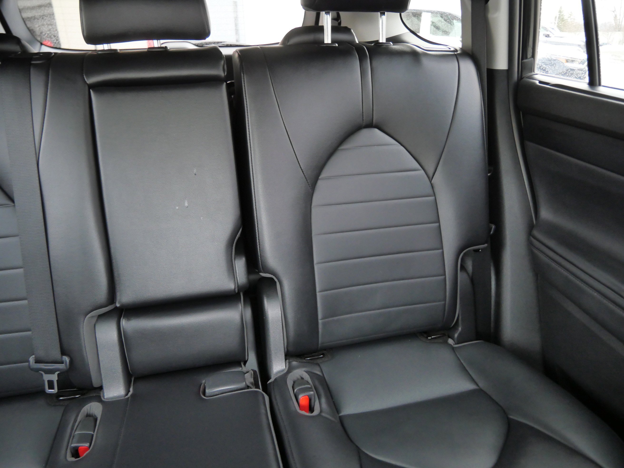 Used 2022 Toyota Highlander XLE image 15