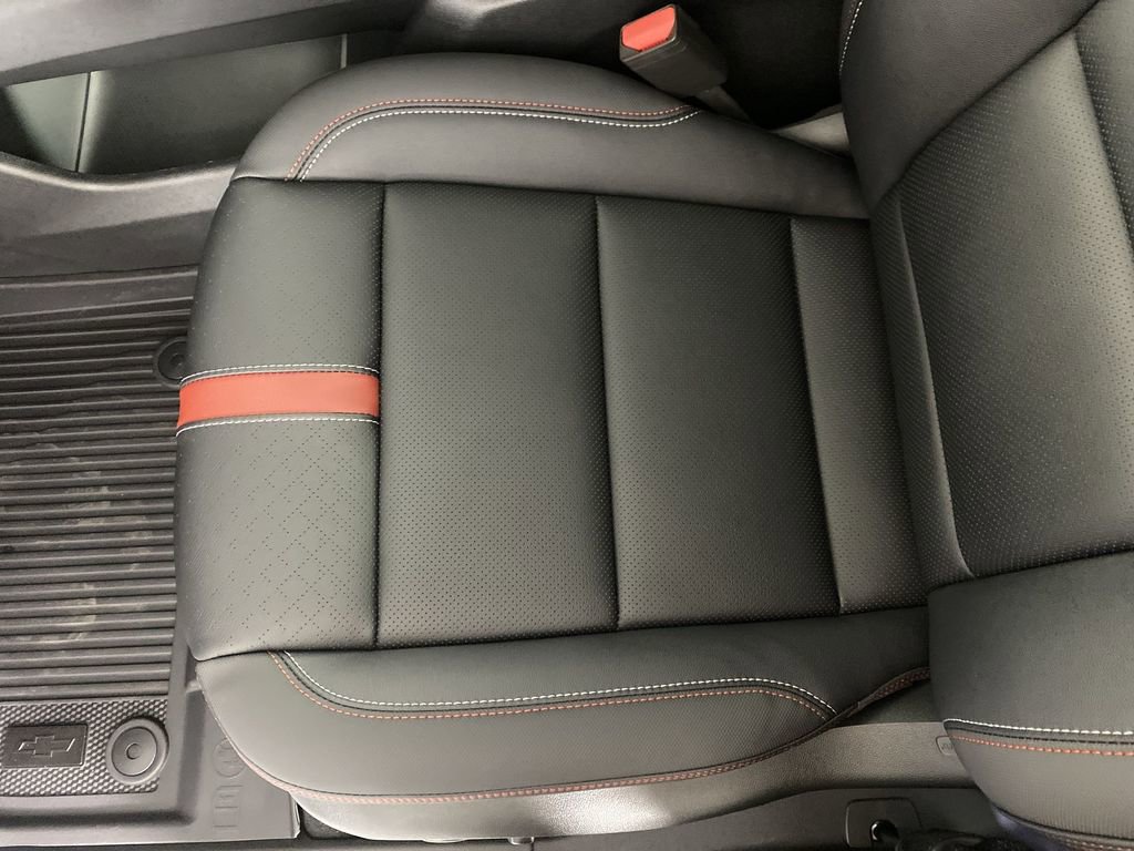New 2026 Chevrolet Traverse RS w/ LPO, Floor Liner Package image 21