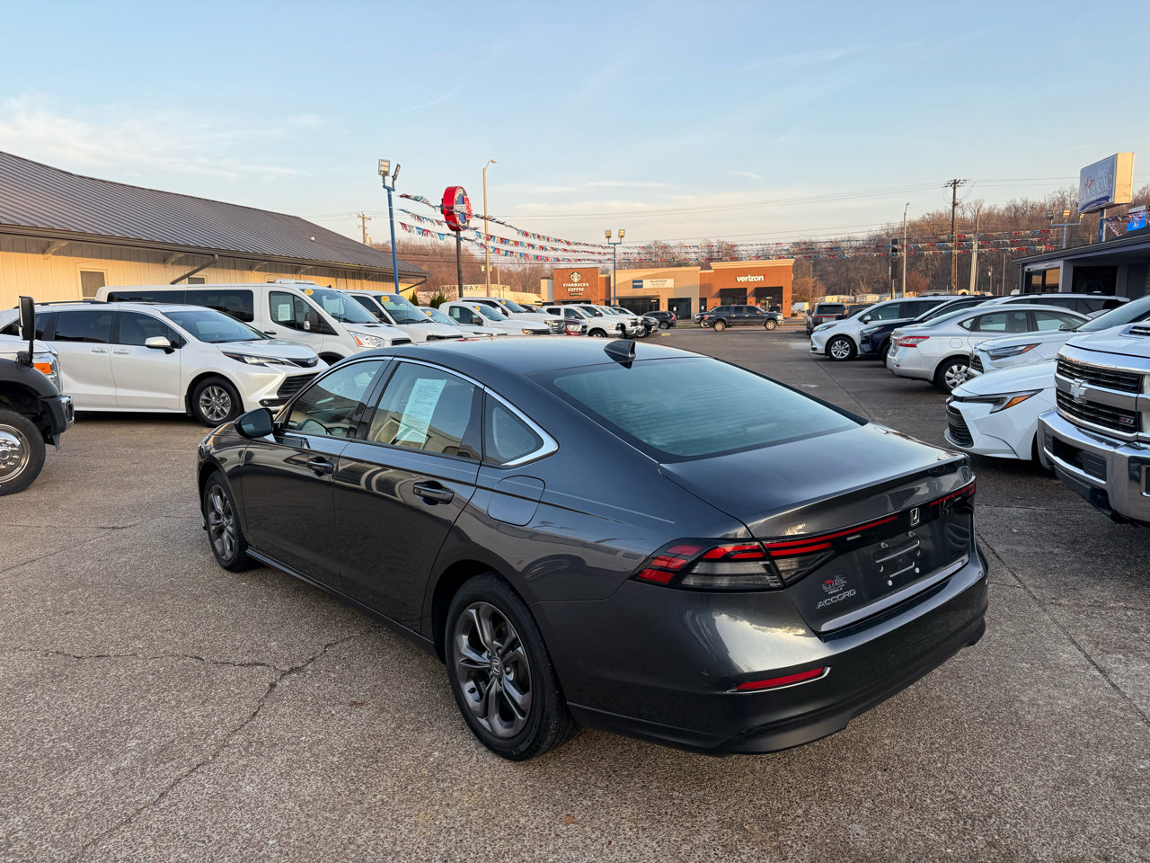 Used 2023 Honda Accord EX image 4