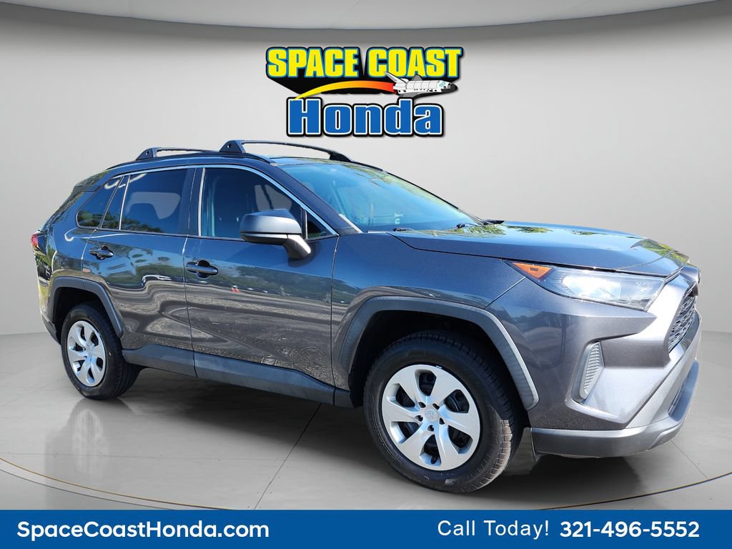 Used 2020 Toyota RAV4 LE FWD video 1