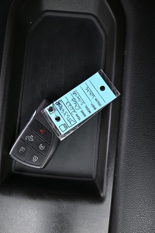 Used 2023 Chevrolet Silverado 1500 Custom image 18