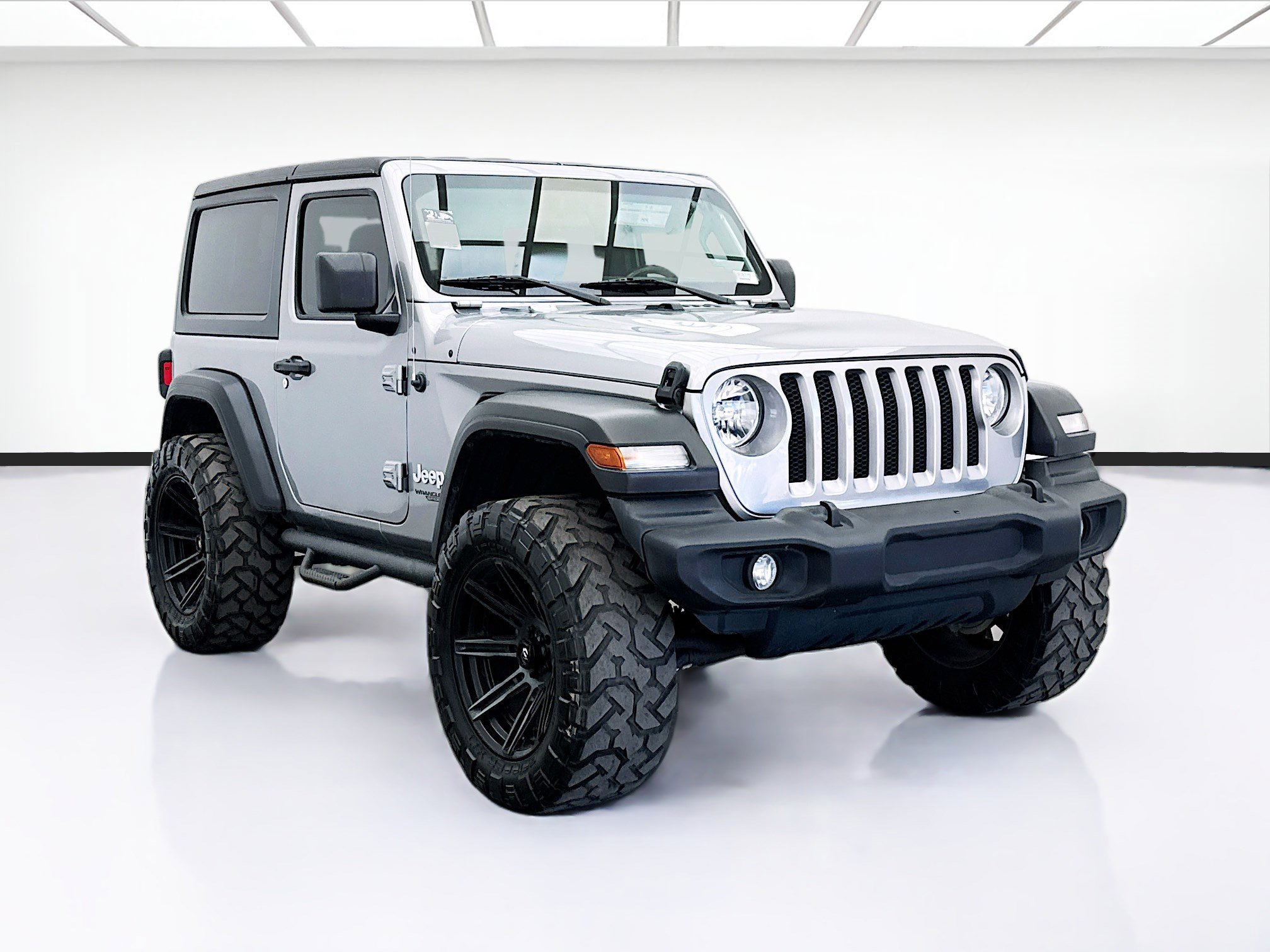 Used 2020 Jeep Wrangler Sport AWD/4WD image 3