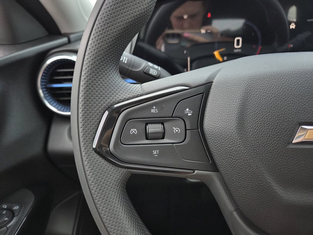 New 2026 Chevrolet Trax LT FWD image 24