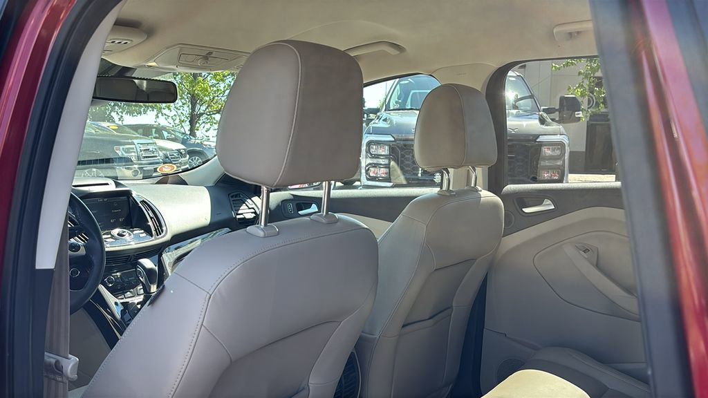 Used 2015 Ford Escape Titanium image 32