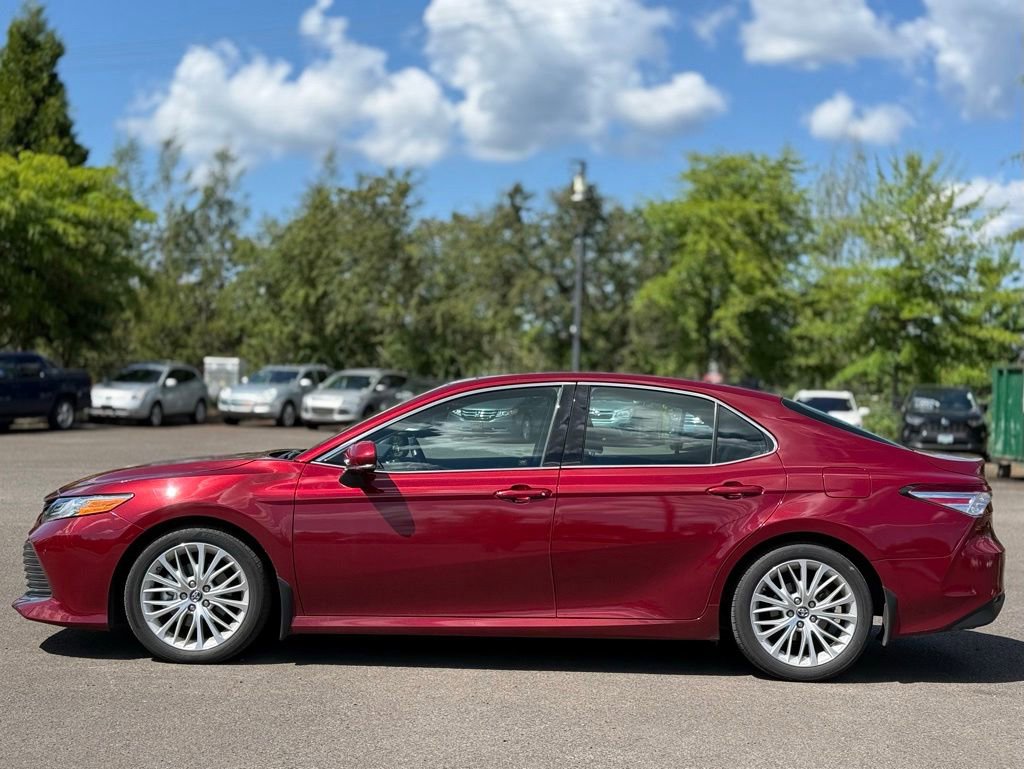 Used 2018 Toyota Camry XLE w/ Audio Package FWD image 2