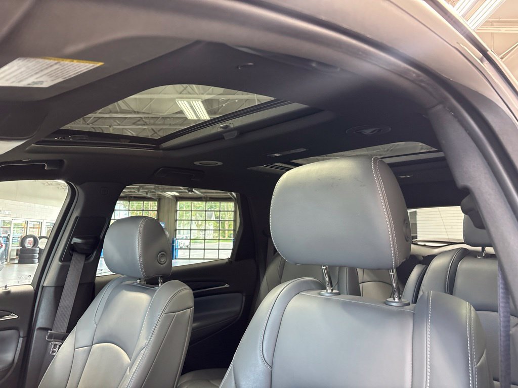 Used 2023 Buick Enclave Essence w/ Experience Buick Package AWD/4WD image 12