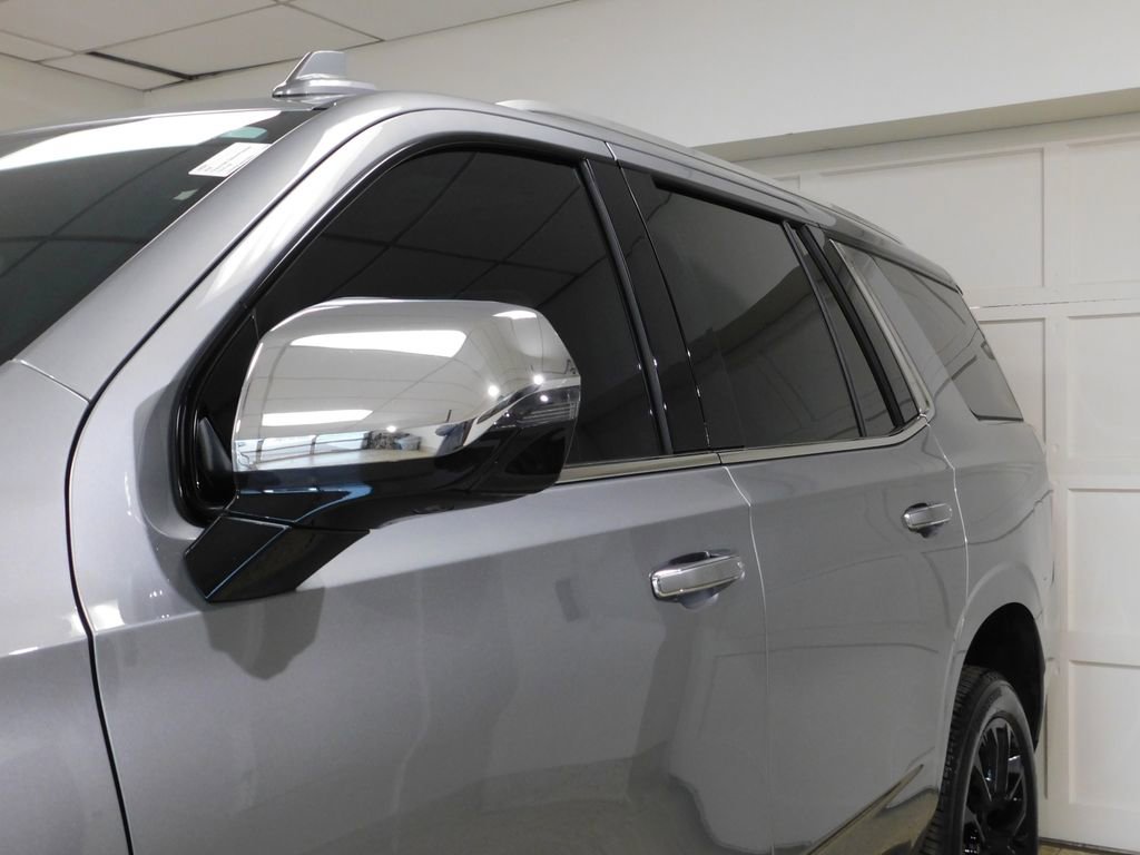 Used 2024 Chevrolet Tahoe Premier w/ Premium Package AWD/4WD image 17