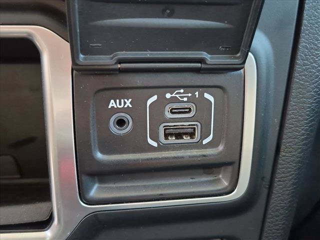 Used 2018 Jeep Wrangler Unlimited Sport AWD/4WD image 16
