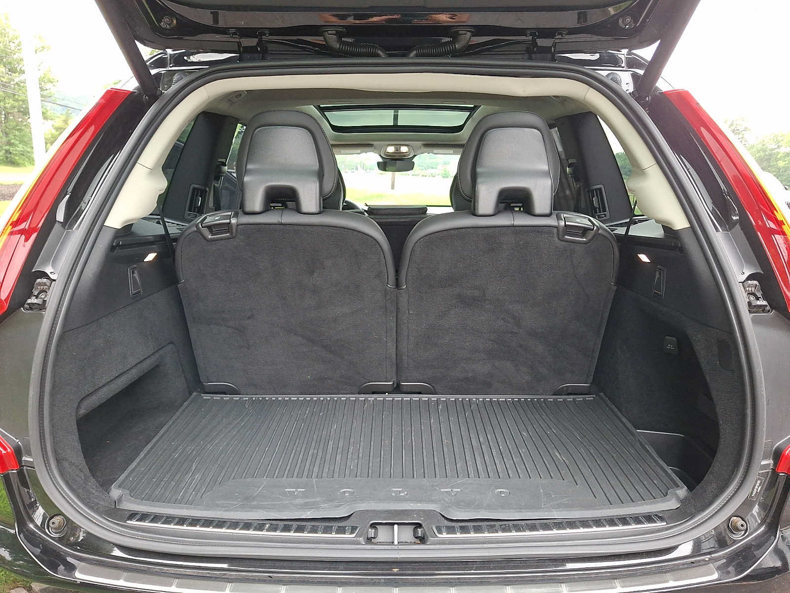 Used 2024 Volvo XC90 B6 Ultimate w/ Protection Package Premier AWD/4WD image 26
