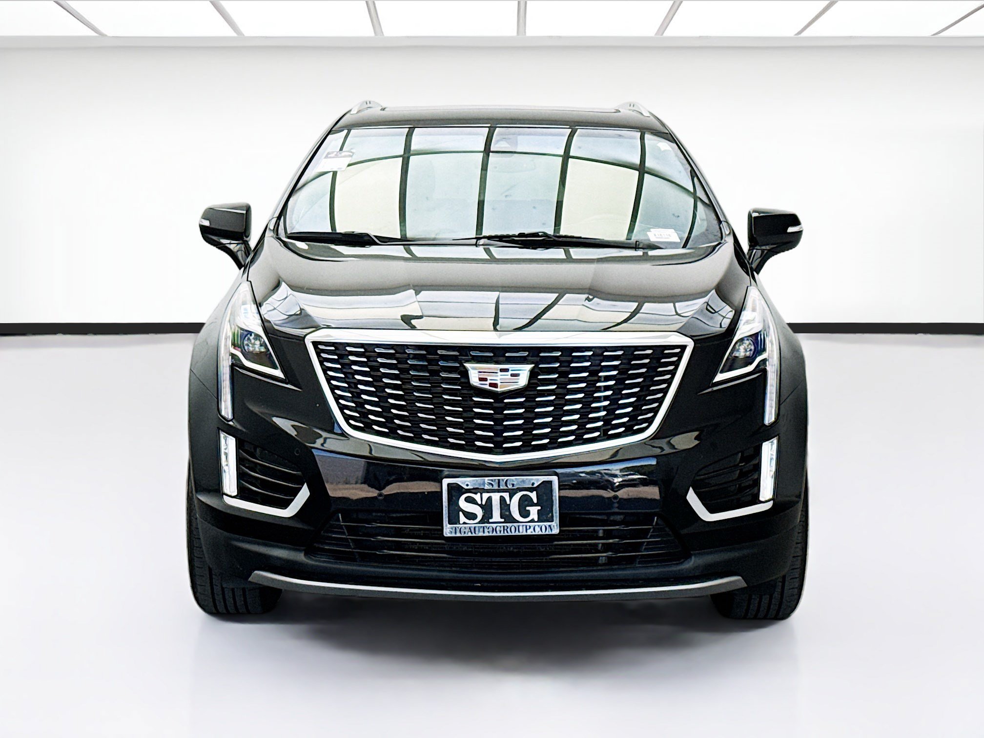 Used 2021 Cadillac XT5 Premium Luxury FWD image 2
