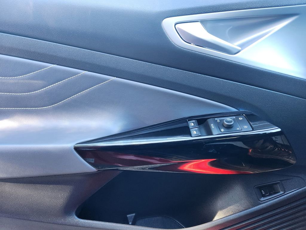 Used 2023 Volkswagen ID.4 Pro S Plus image 6