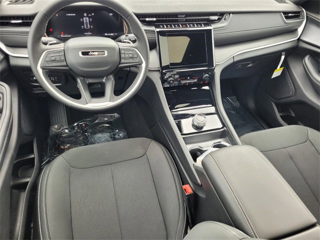 New 2025 Jeep Grand Cherokee Laredo X image 8