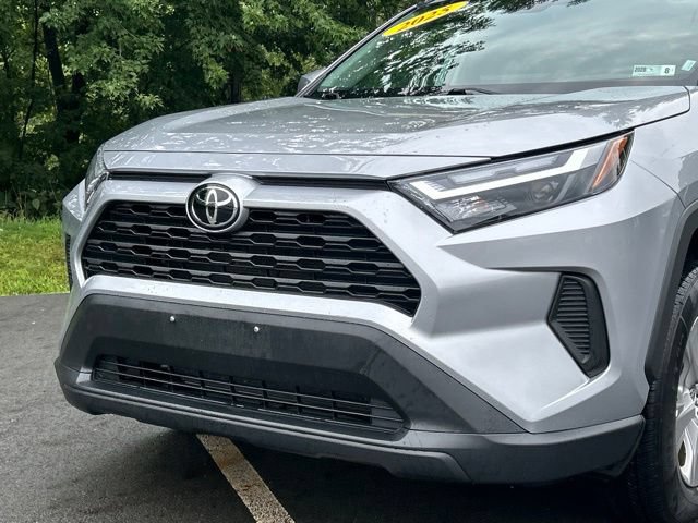 Used 2025 Toyota RAV4 XLE AWD/4WD image 14