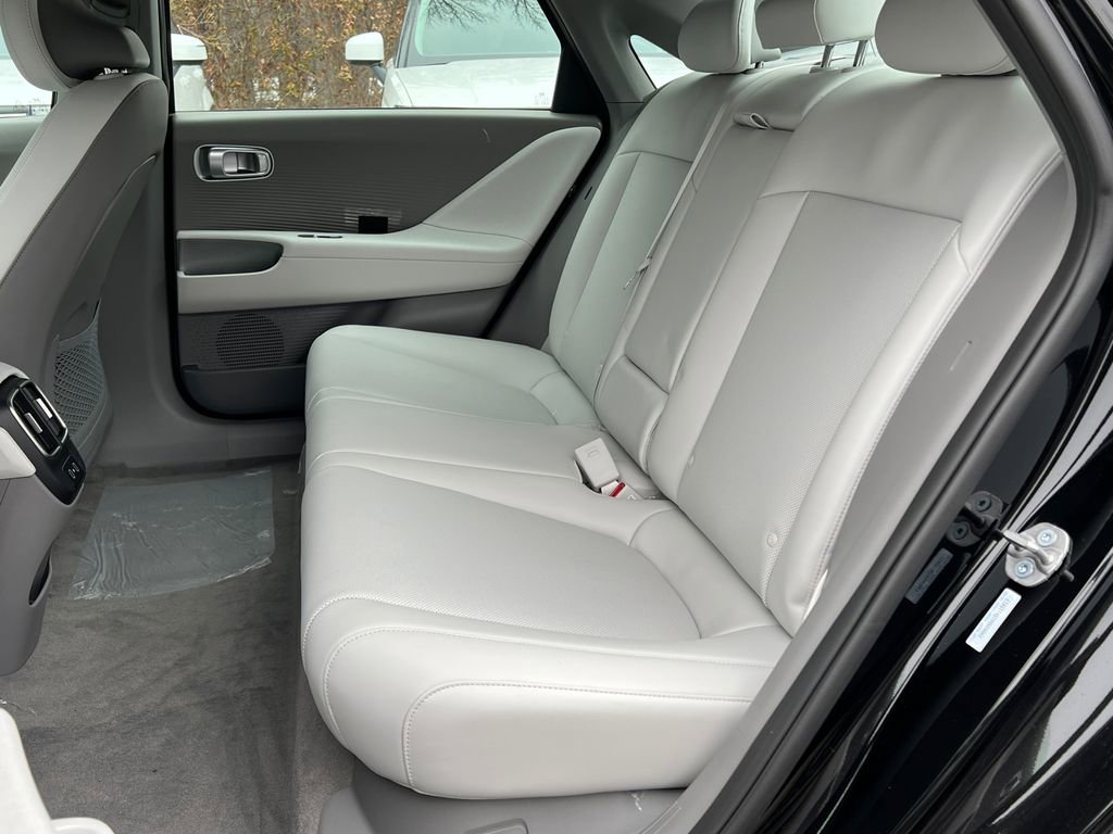 New 2025 Hyundai Ioniq 6 SEL image 18