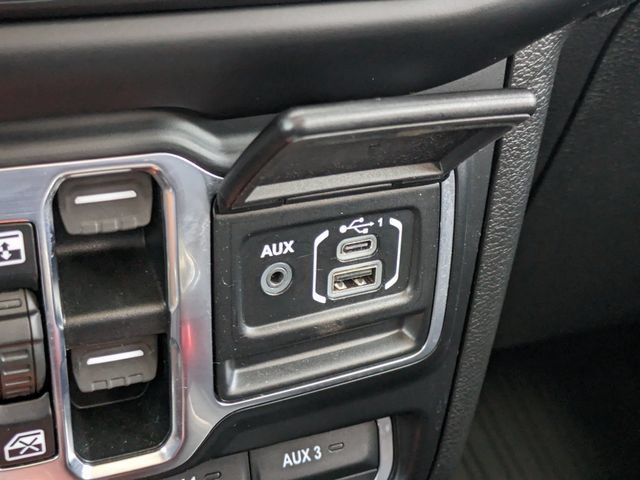 Used 2020 Jeep Wrangler Unlimited Rubicon w/ Quick Order Package 28Y Recon AWD/4WD image 30