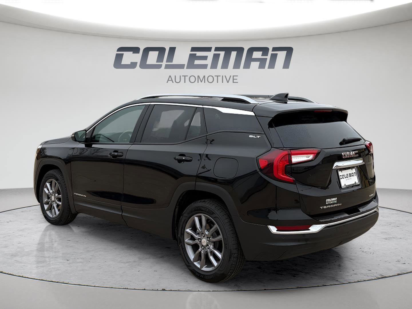 Used 2022 GMC Terrain SLT image 3