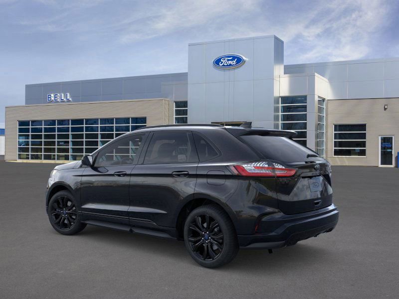 Used 2024 Ford Edge SE w/ Black Appearance Package image 4