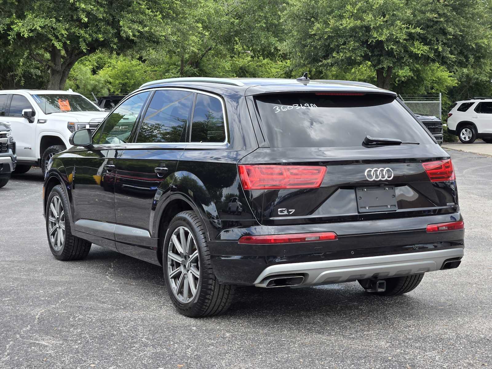 Used 2017 Audi Q7 2.0T Premium Plus w/ Premium Plus Package AWD/4WD image 6