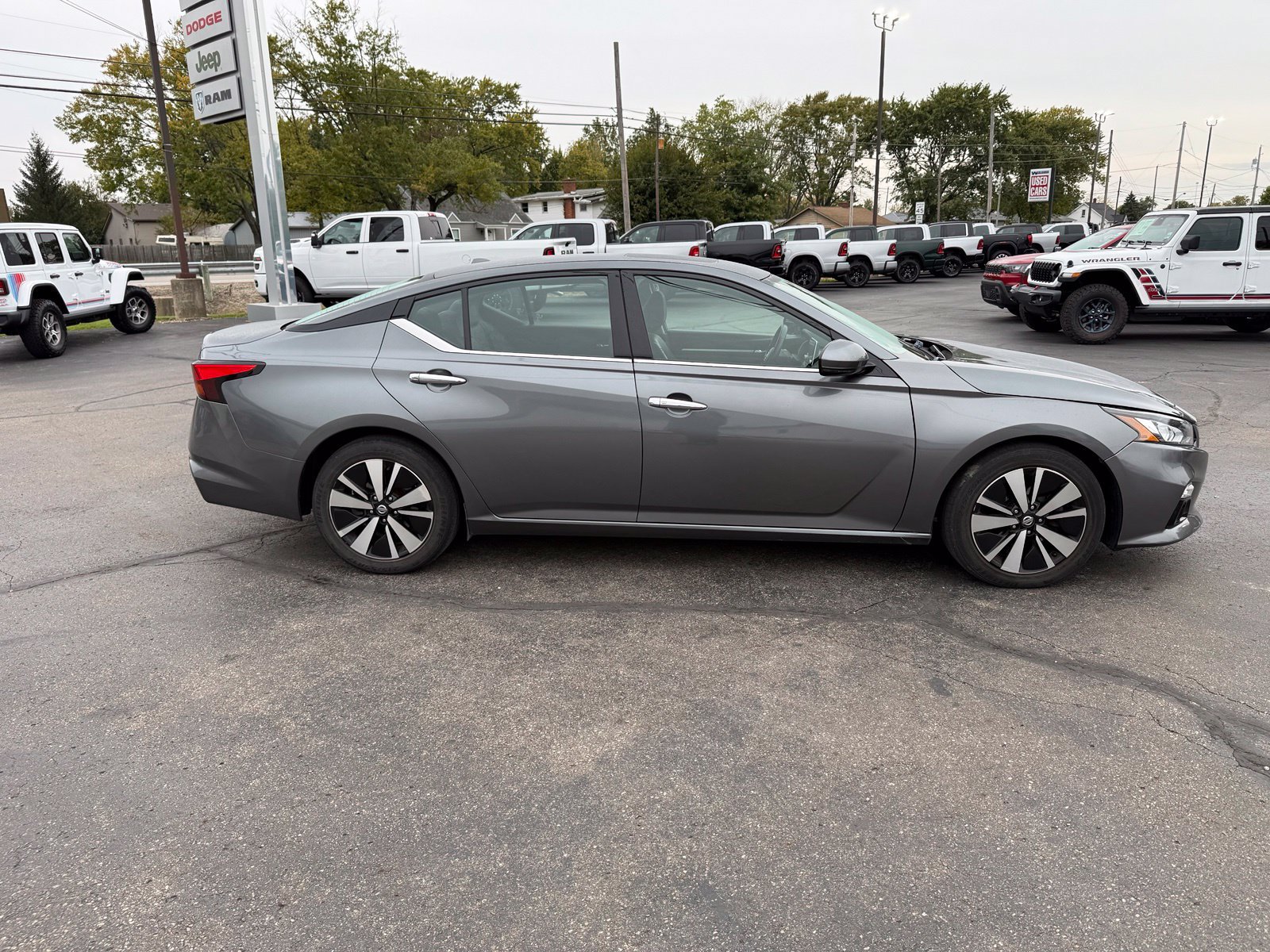 Used 2019 Nissan Altima 2.5 SL FWD image 4
