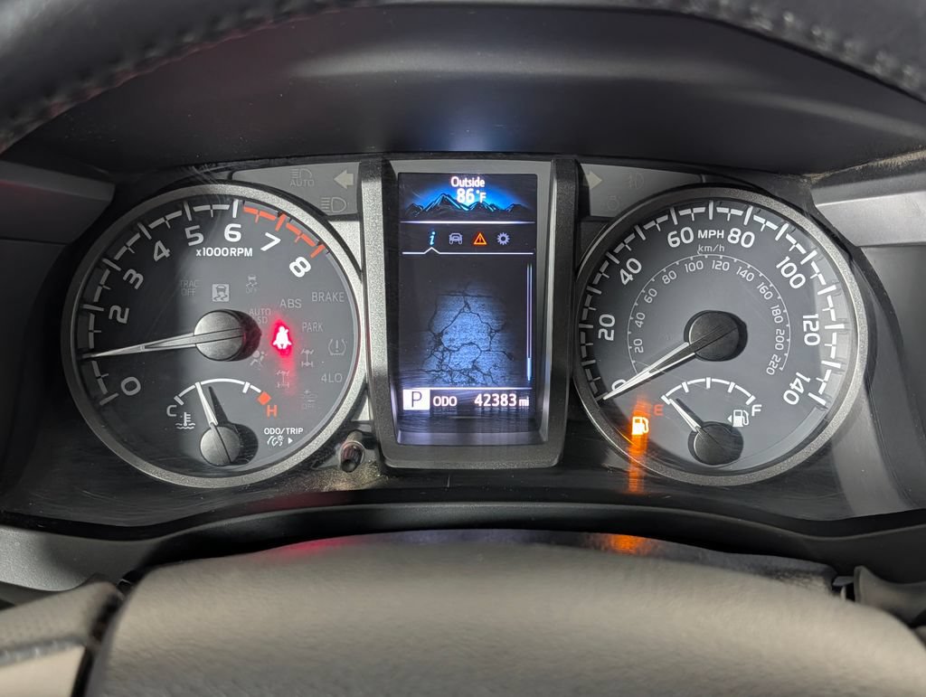 Used 2021 Toyota Tacoma TRD Off-Road AWD/4WD image 17